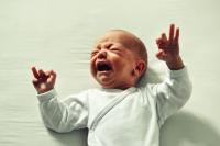 Les reflux gastro-oesophagiens de bébé : les conseils de votre ostéo pédiatrique